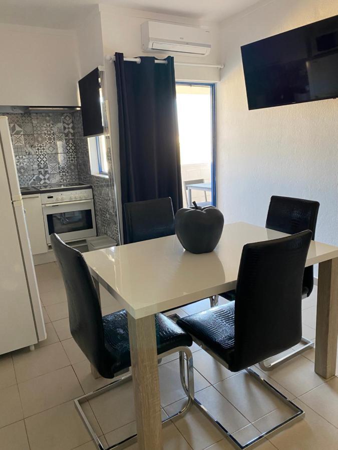 Rocha House Apartment ปอร์ติเมา ภายนอก รูปภาพ